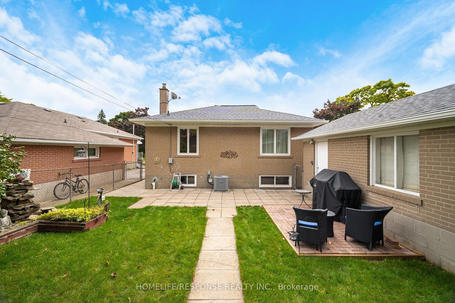 10 DIMPLEFIELD Place photo 20