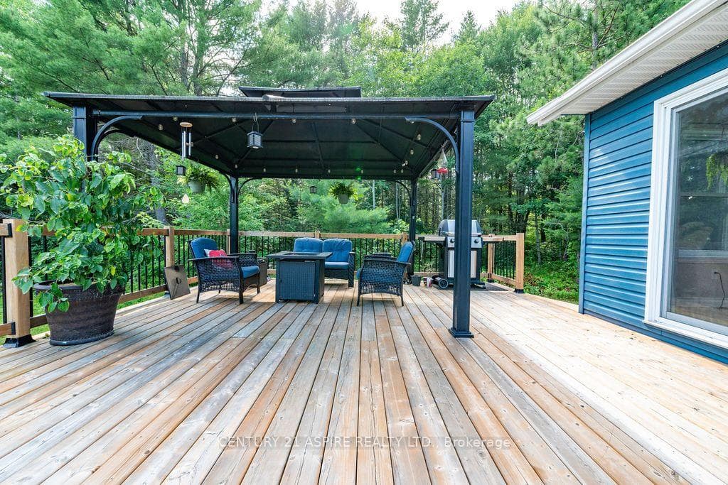 48 Plum Tree Lane photo 11
