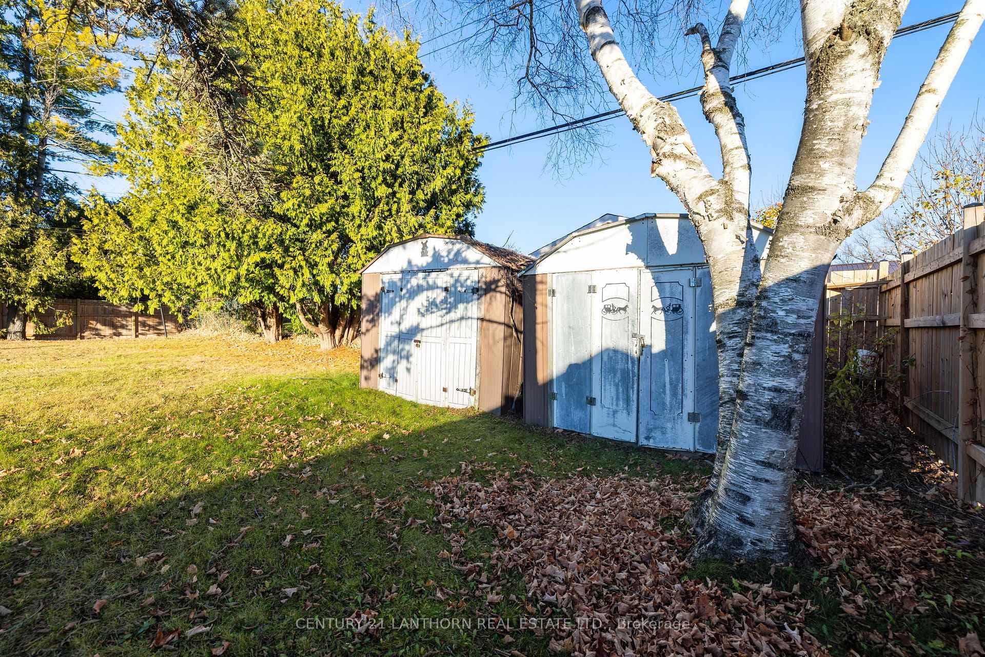 572 Whites Road photo 32