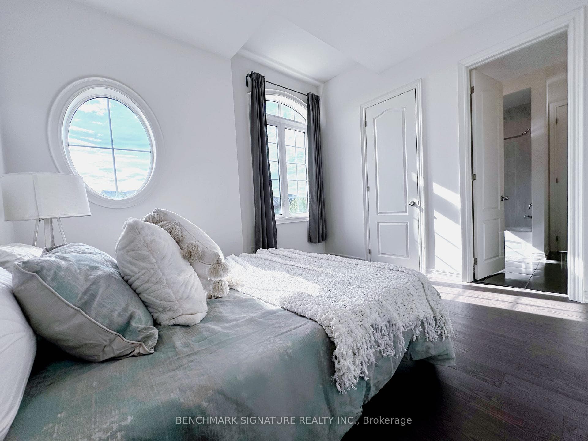 bedroom 1-2