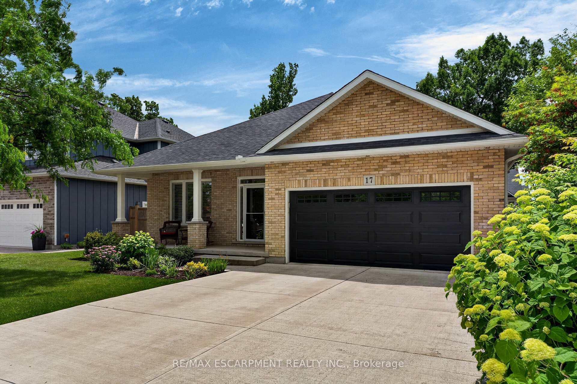 17 Diana Drive photo 3