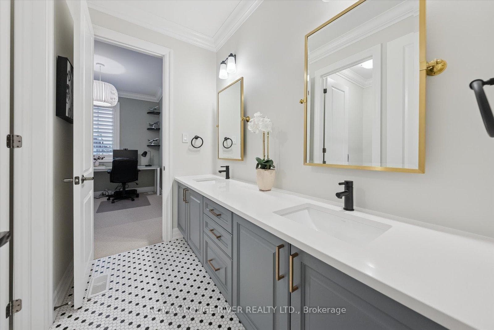 21 Soltys Drive photo 44
