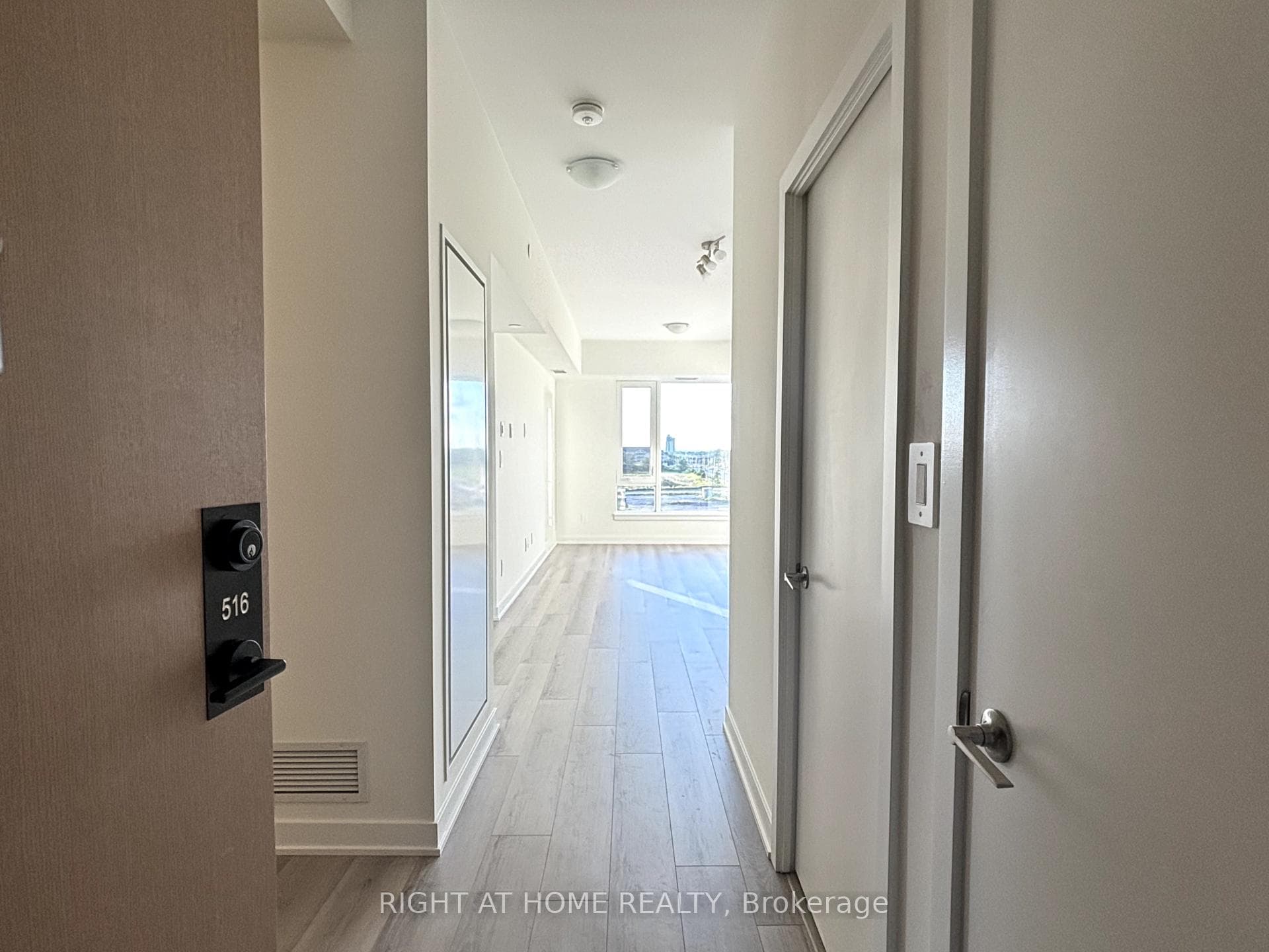 1440 Clarriage Court Unit 516 photo 1