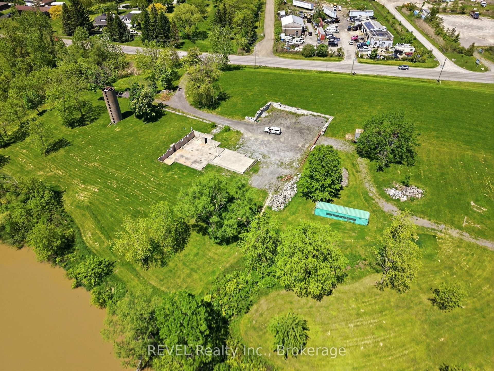 1373 Chippawa Creek Road photo 17