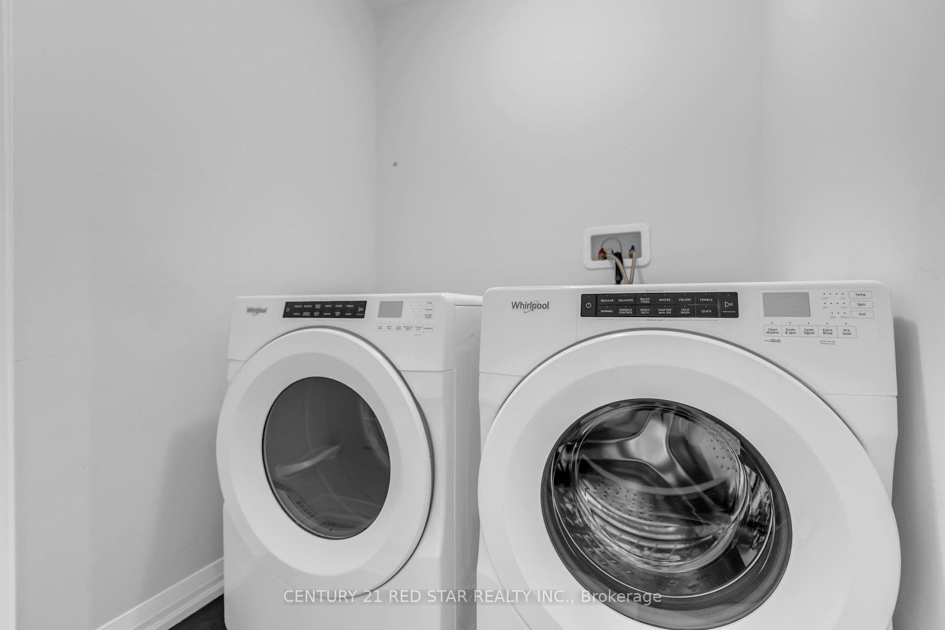 844 Sobeski Avenue photo 44