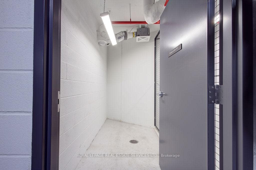 2088 James Street Unit 708 photo 30