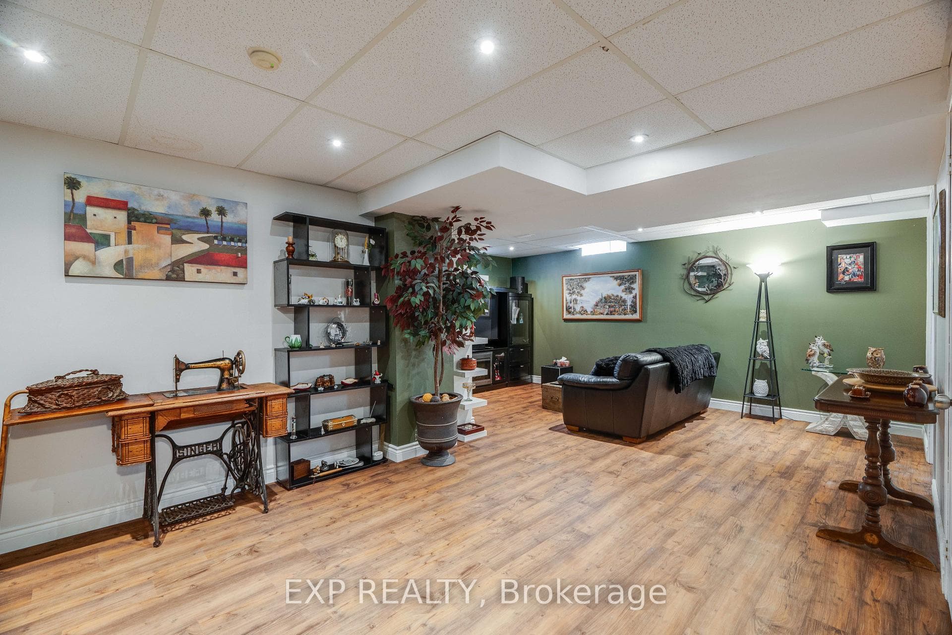4 Primrose Drive photo 30