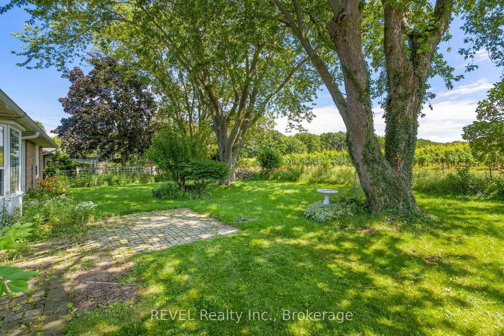 4198 Regent Court photo 29