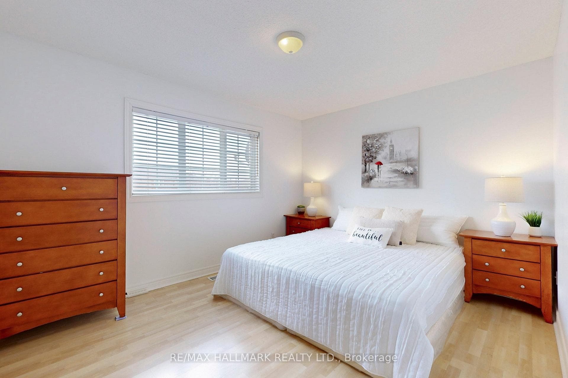 536 Rourke Place photo 16