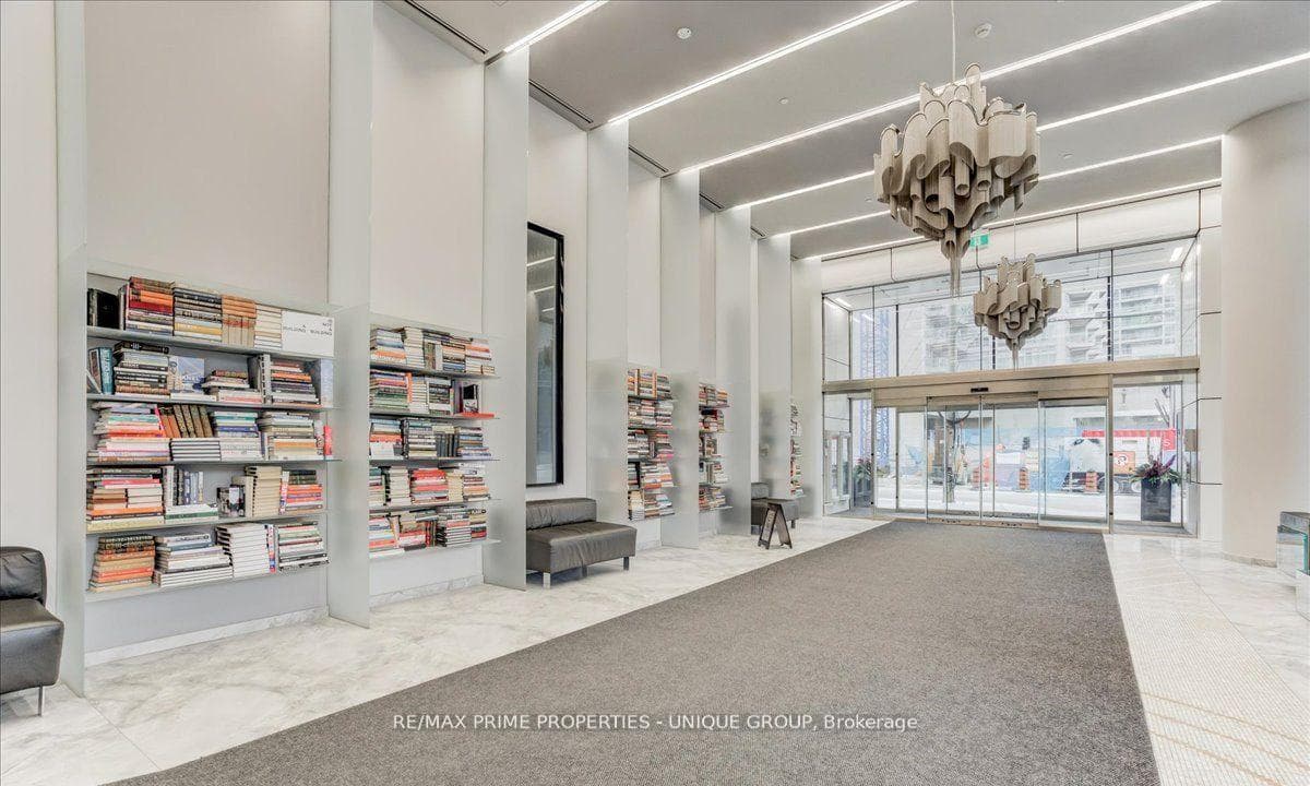 5 Soudan Avenue Unit 2704 photo 3