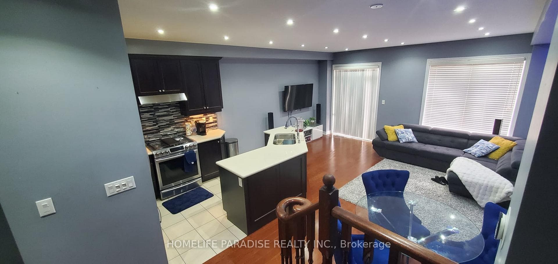 76 Goodsway Trail photo 5