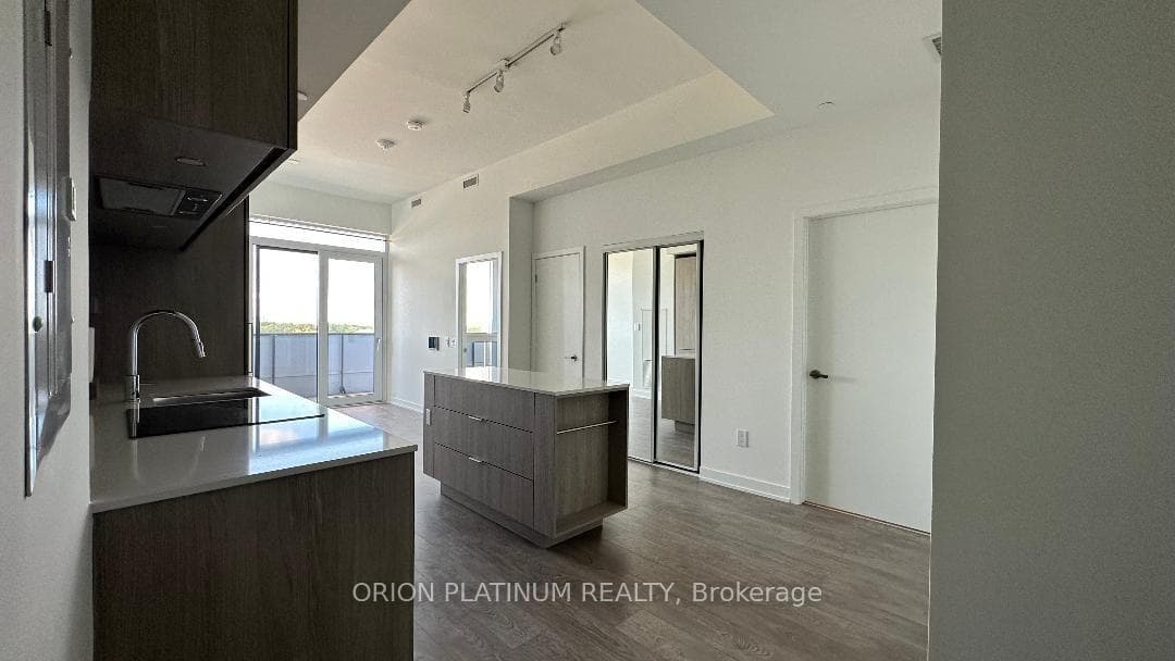 28 Ann Street Unit 823 photo 6