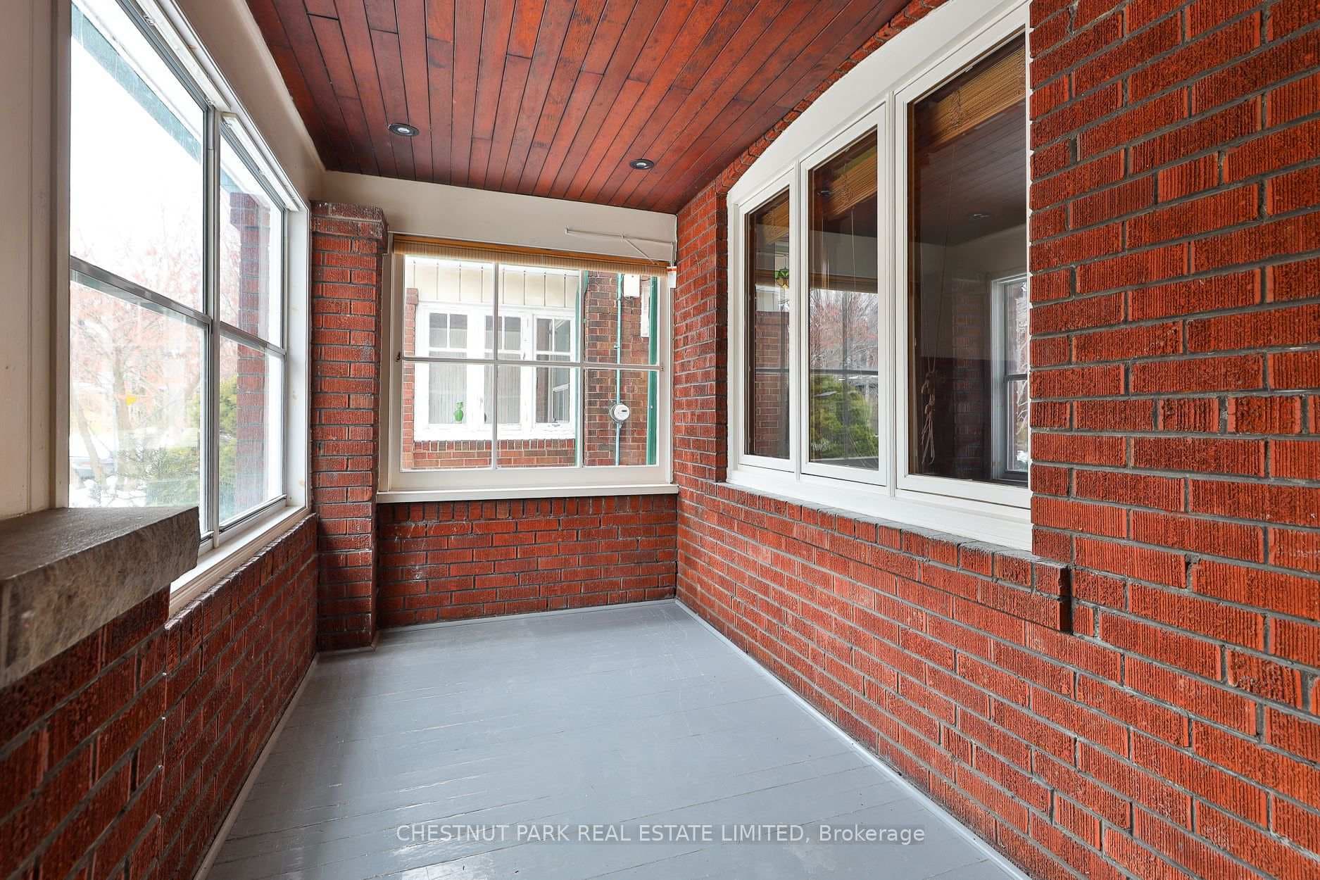 111A Wright Avenue photo 2