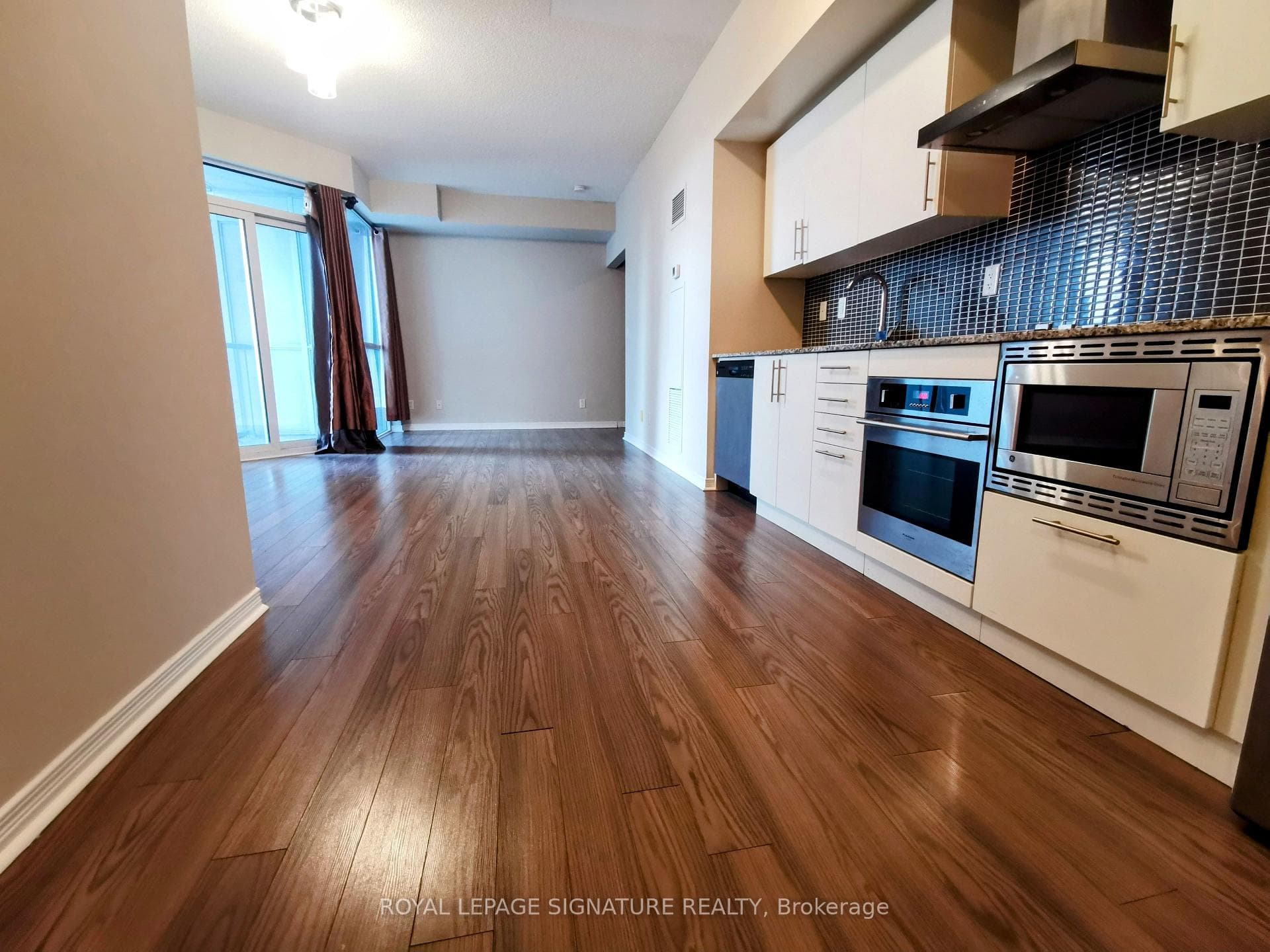 352 Front Street Unit 2011 photo 2