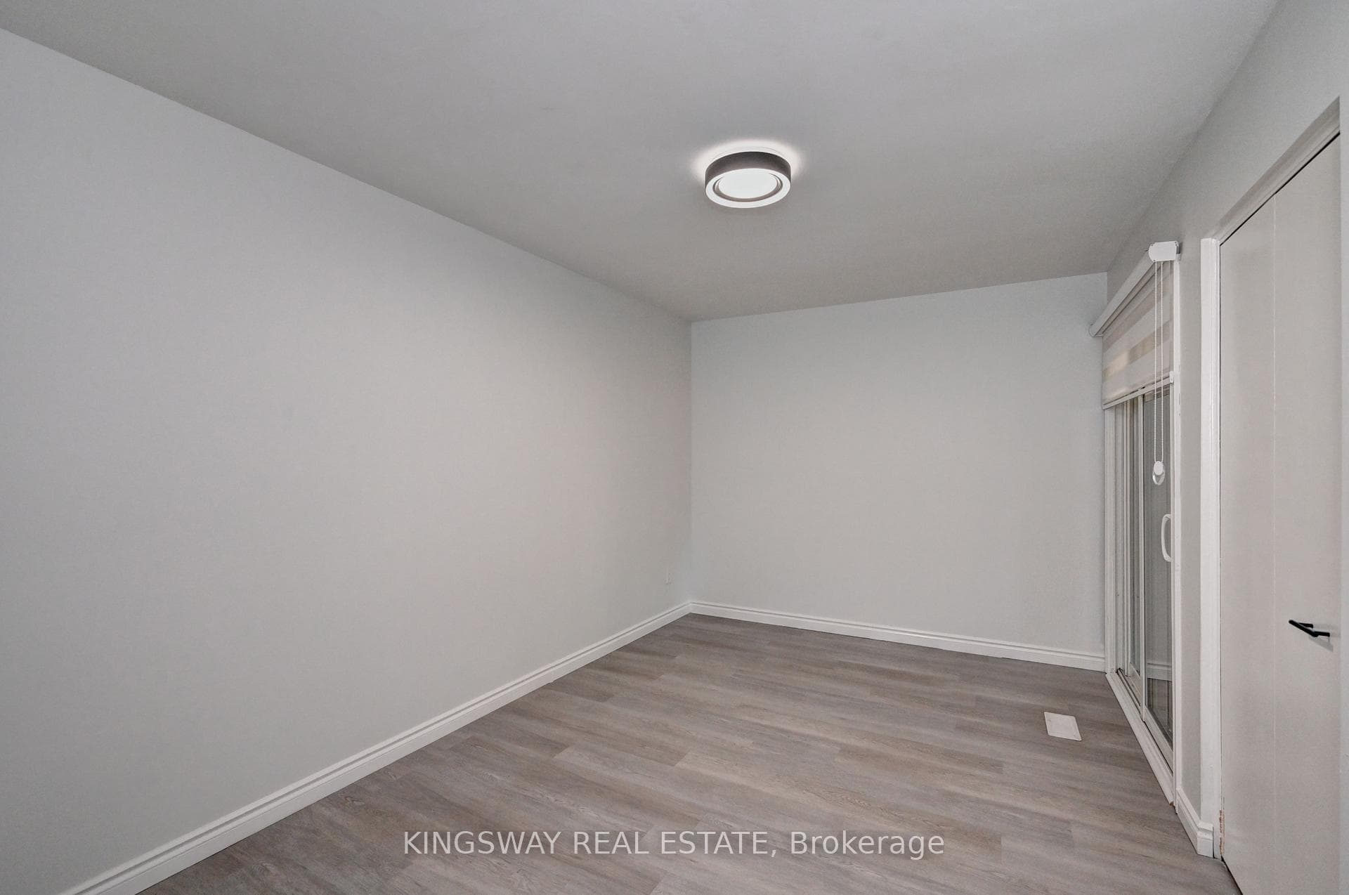 300 BLACKWELL Drive photo 16