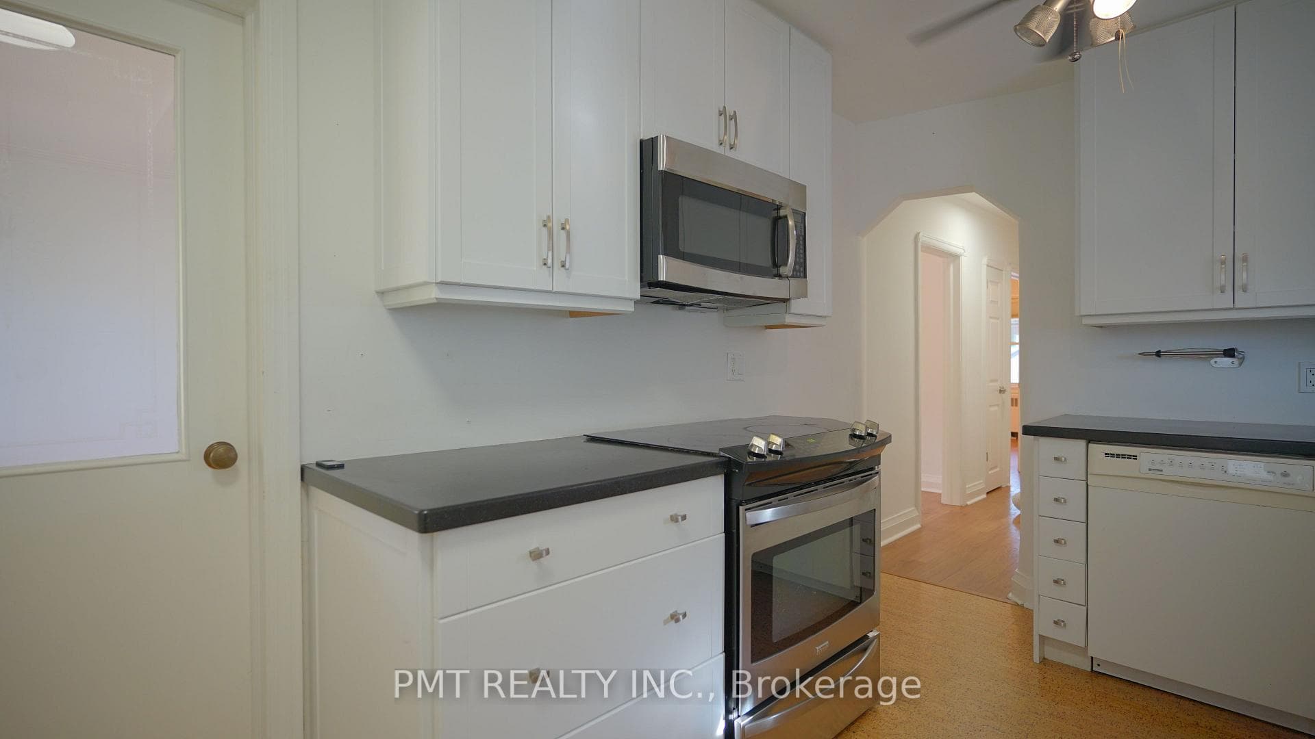 103 Yardley Avenue photo 7