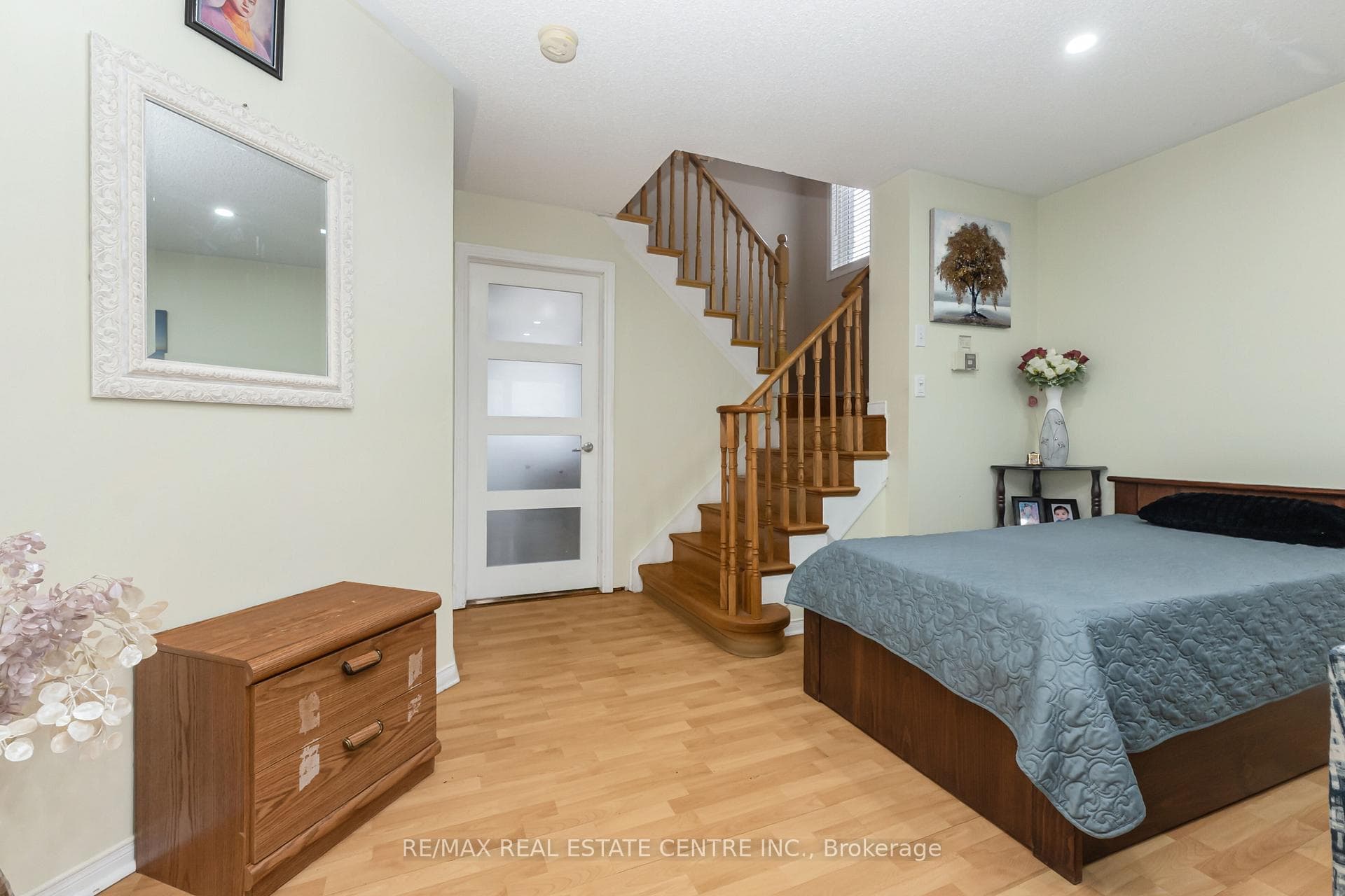 270 Edenbrook Hill Drive photo 9