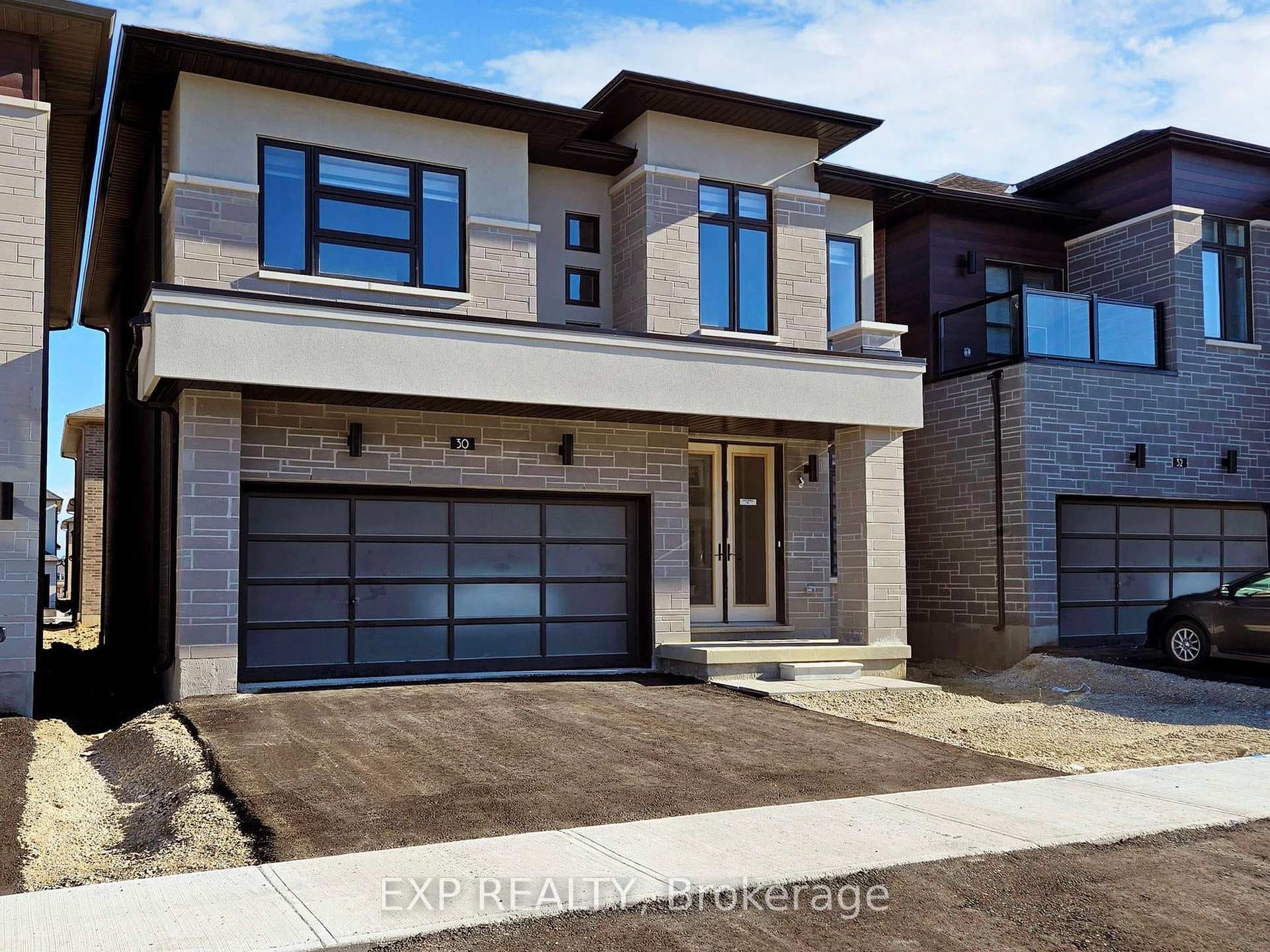 30 Duxbury Road photo 1