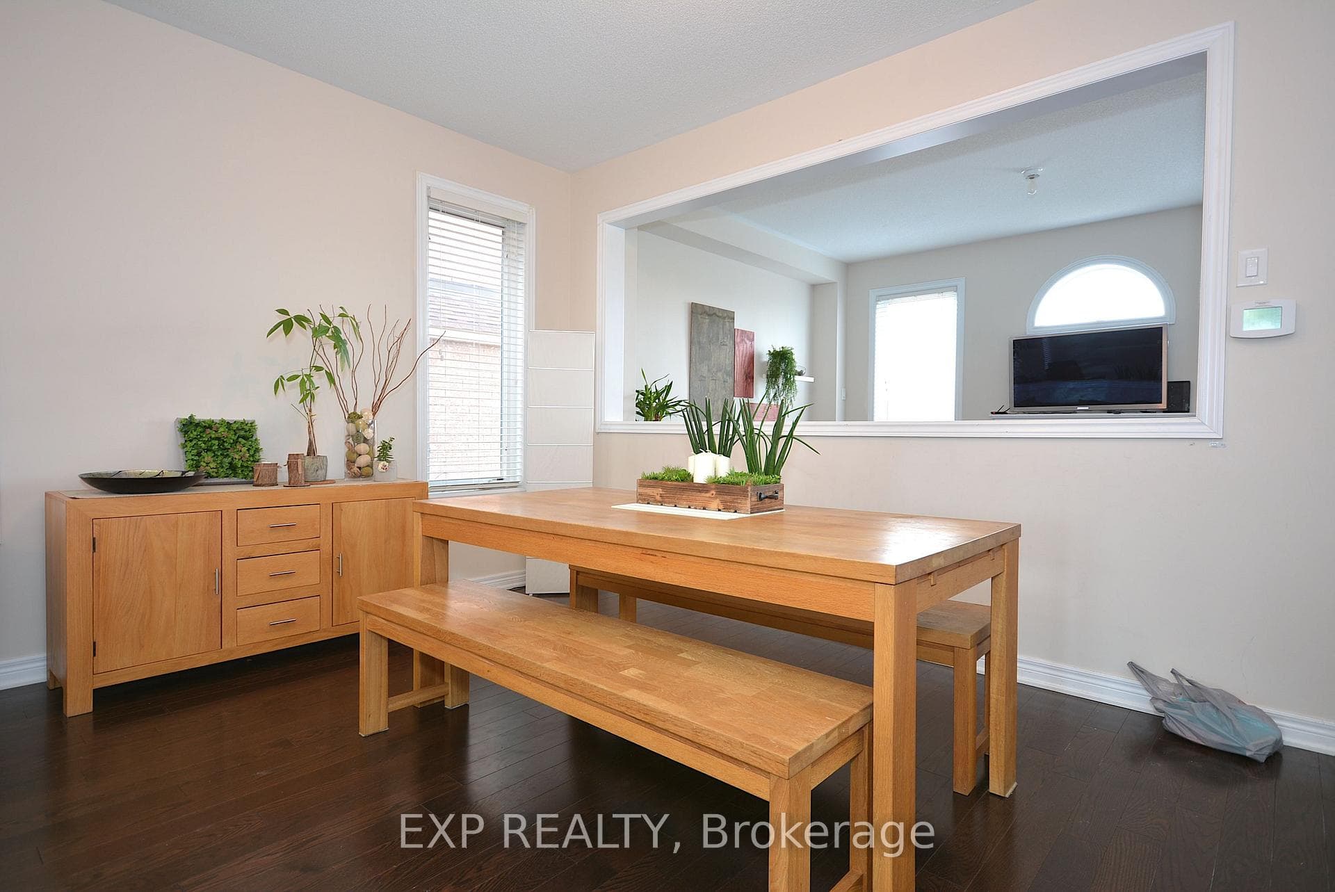 2105 Falling Green Drive photo 6
