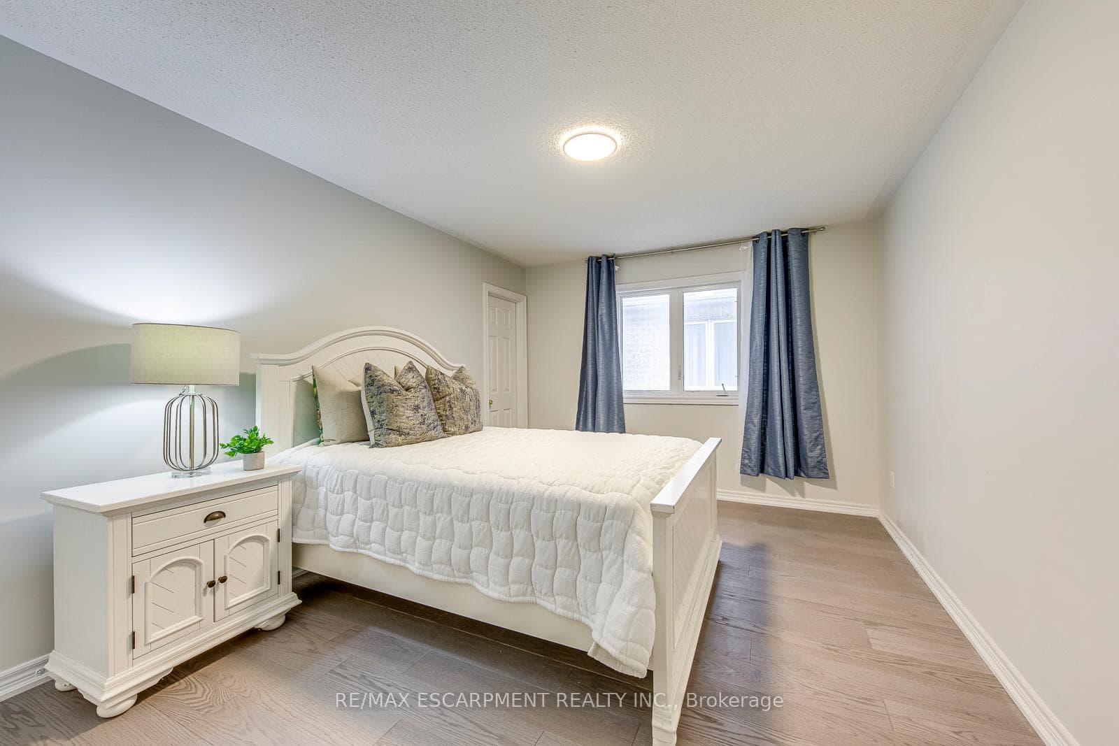 470 Peter Rupert Avenue photo 36