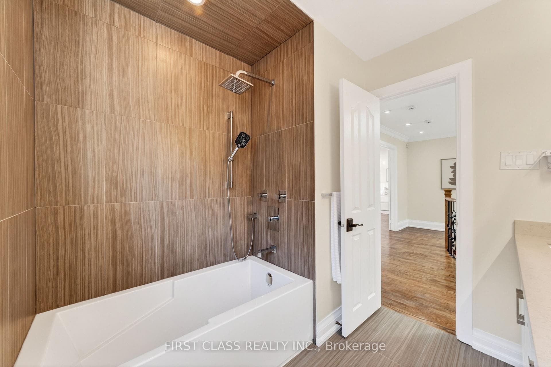 67 Hillhurst Drive photo 39
