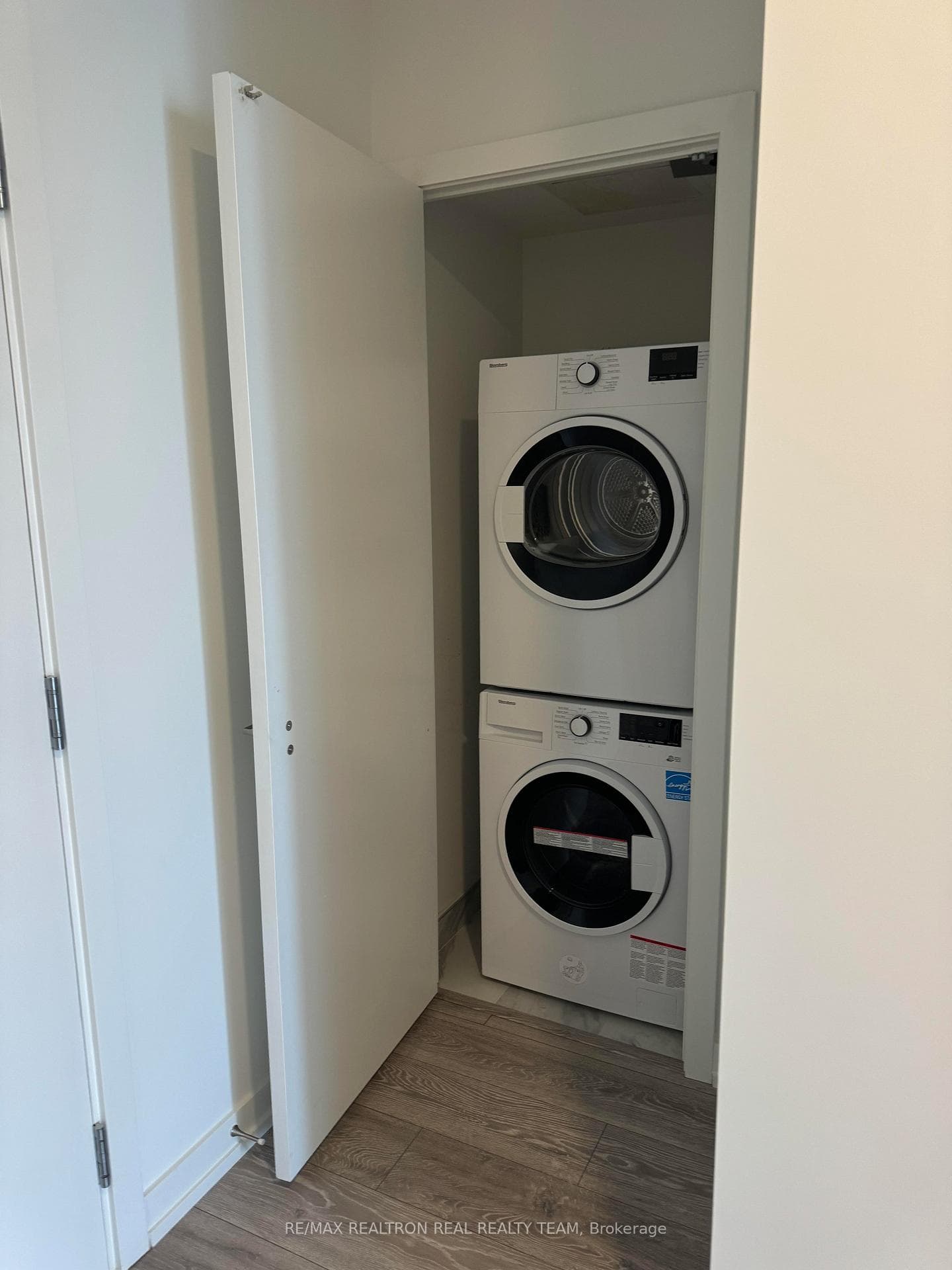1100 Sheppard Avenue Unit 325 photo 12