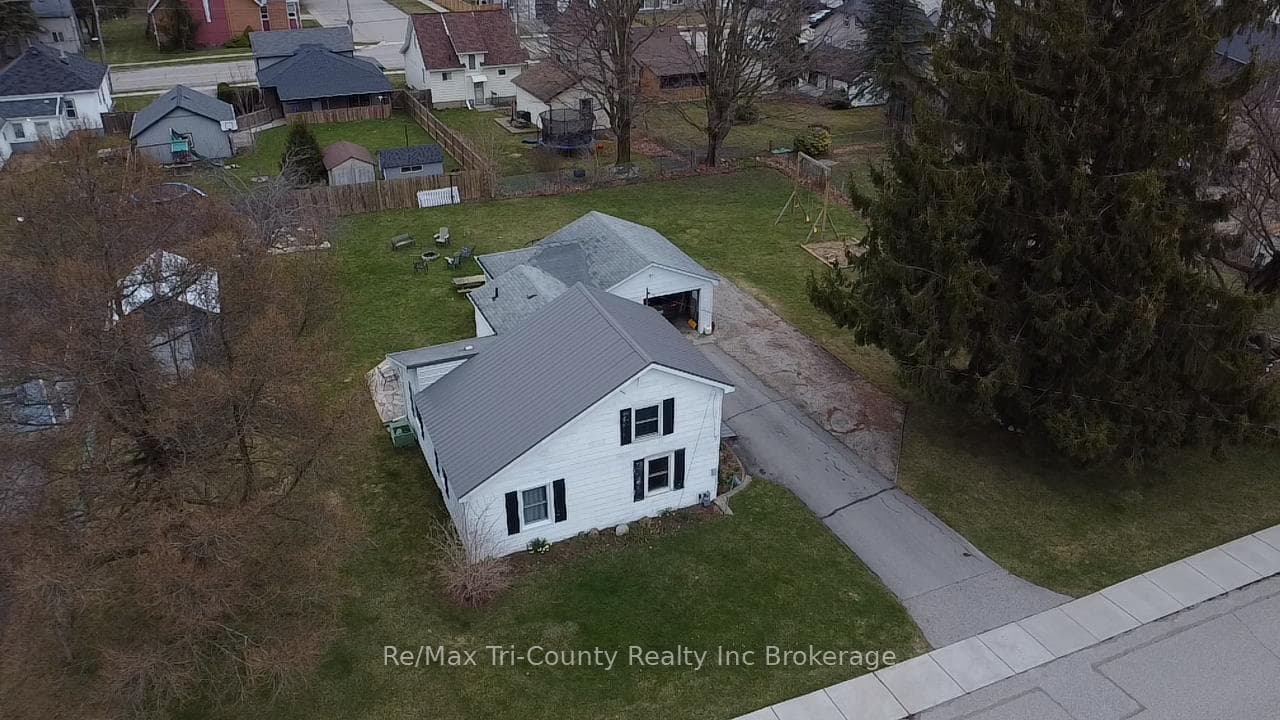 55572 Main Street photo 1