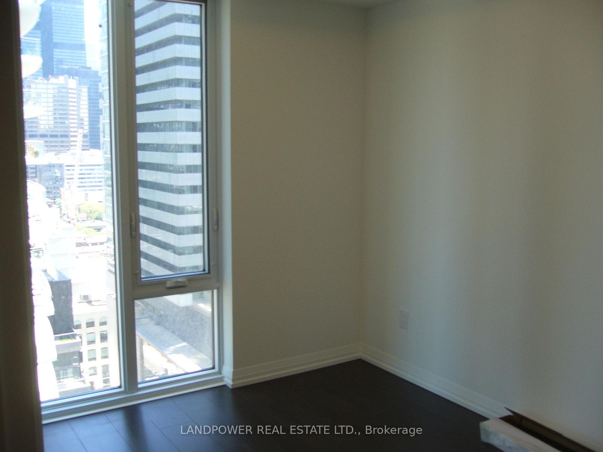 8 Widmer Street Unit 2107 photo 5