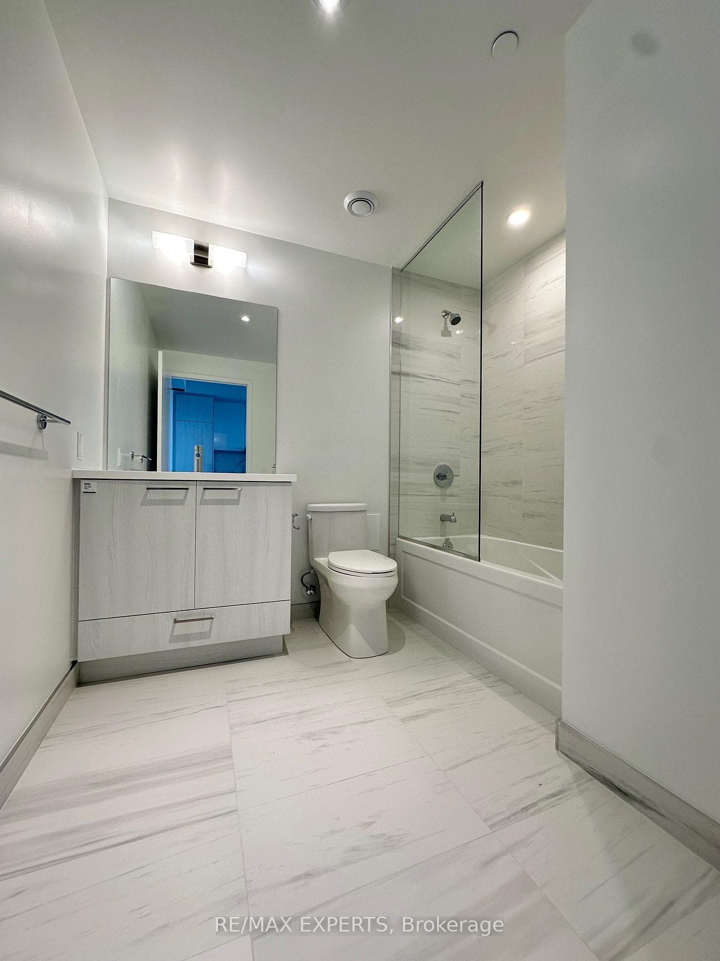 225 Commerce Street Unit 1010 photo 10