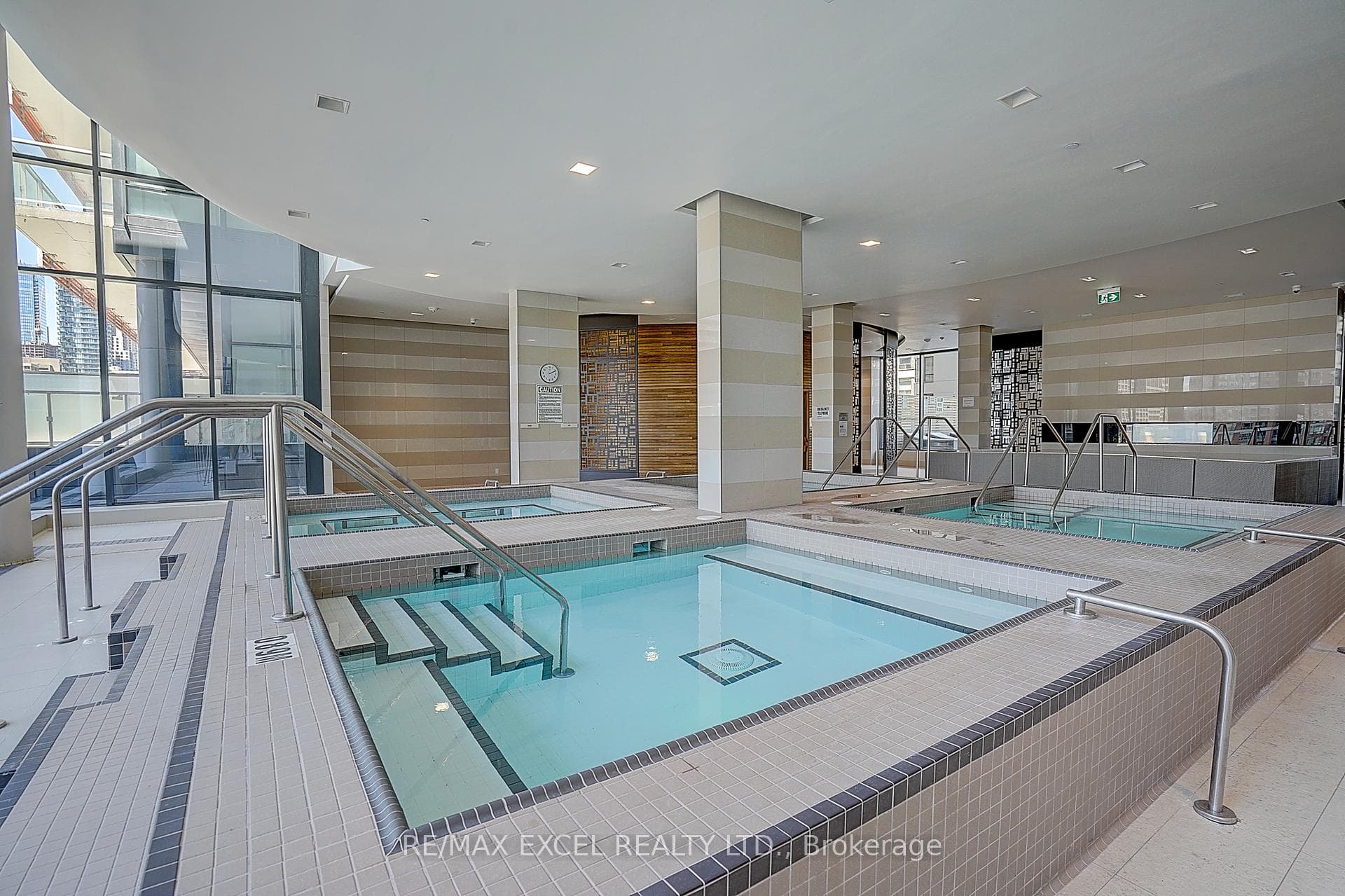 501 Yonge Street Unit 3509 photo 43