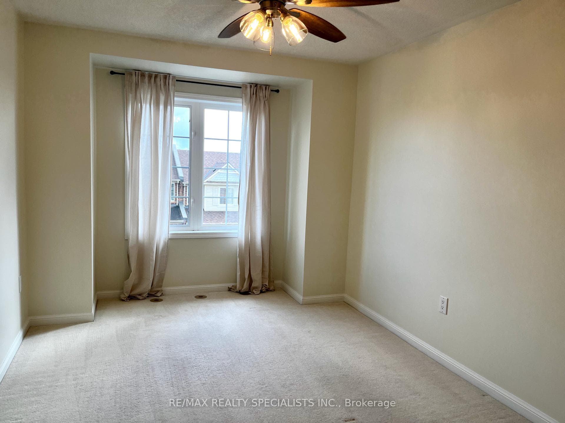 800 Shortreed Crescent photo 14