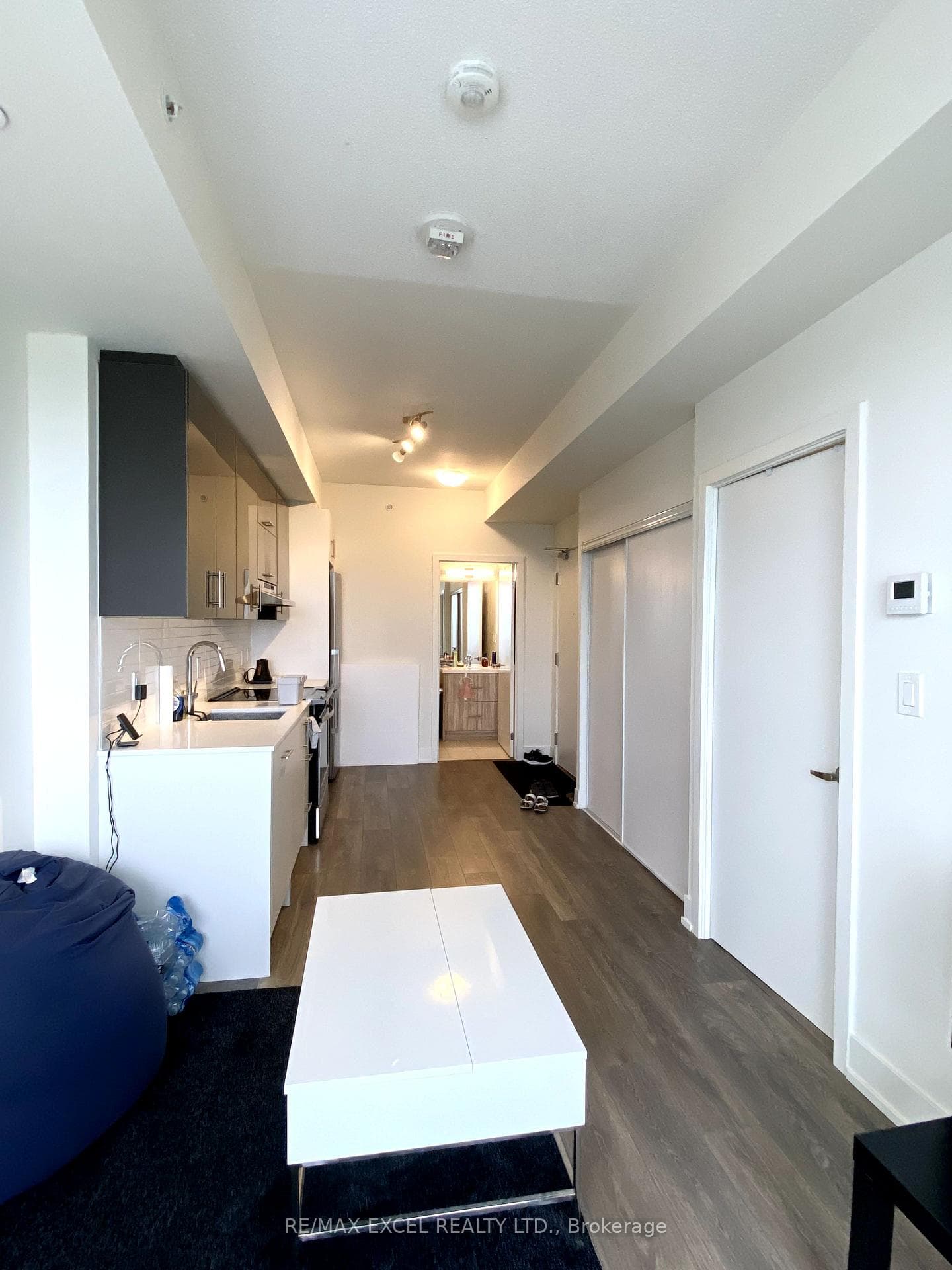 180 Fairview Mall Drive Unit 907 photo 8