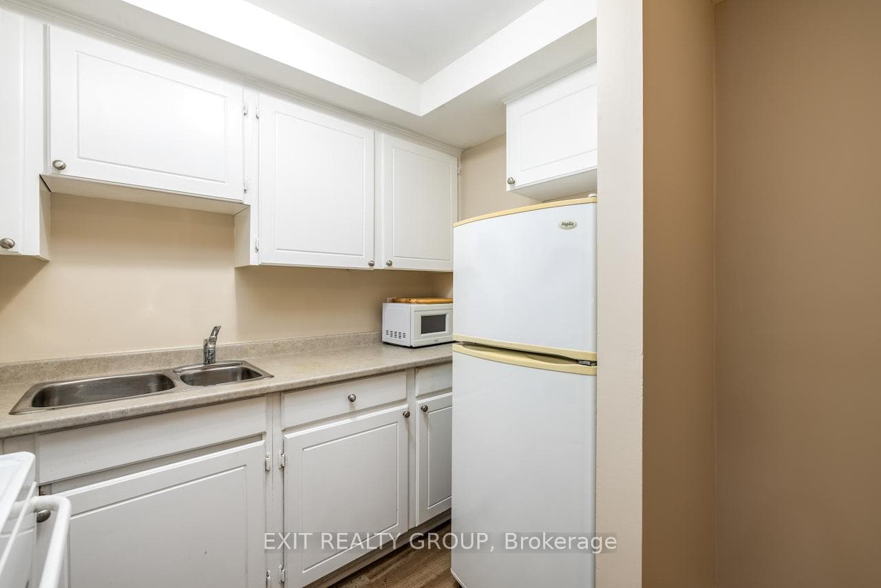 25 College Street Unit 103 photo 10