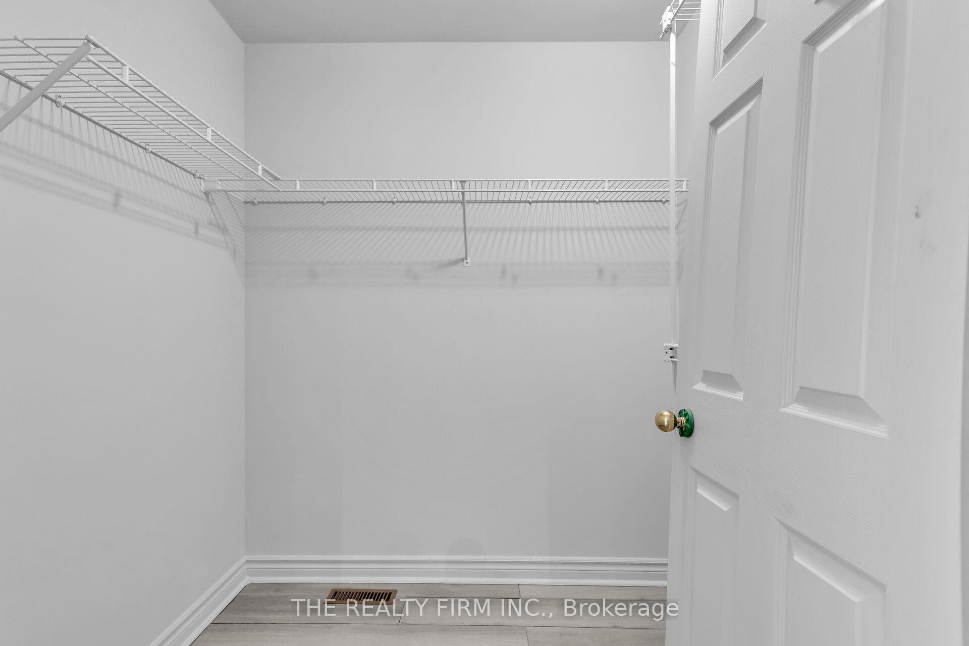 231 Sunnyside Drive photo 26