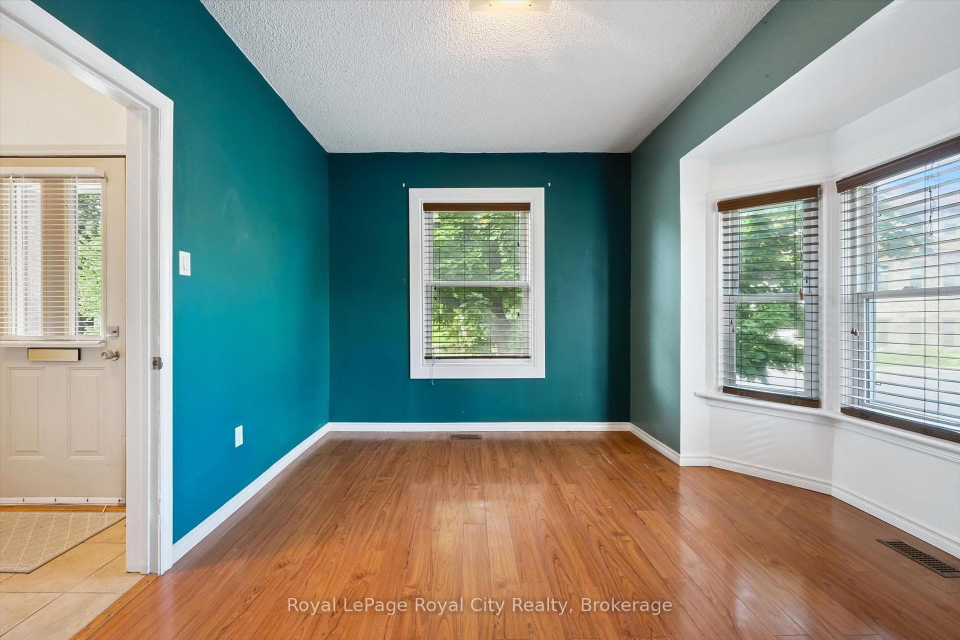90 Neeve Street photo 7