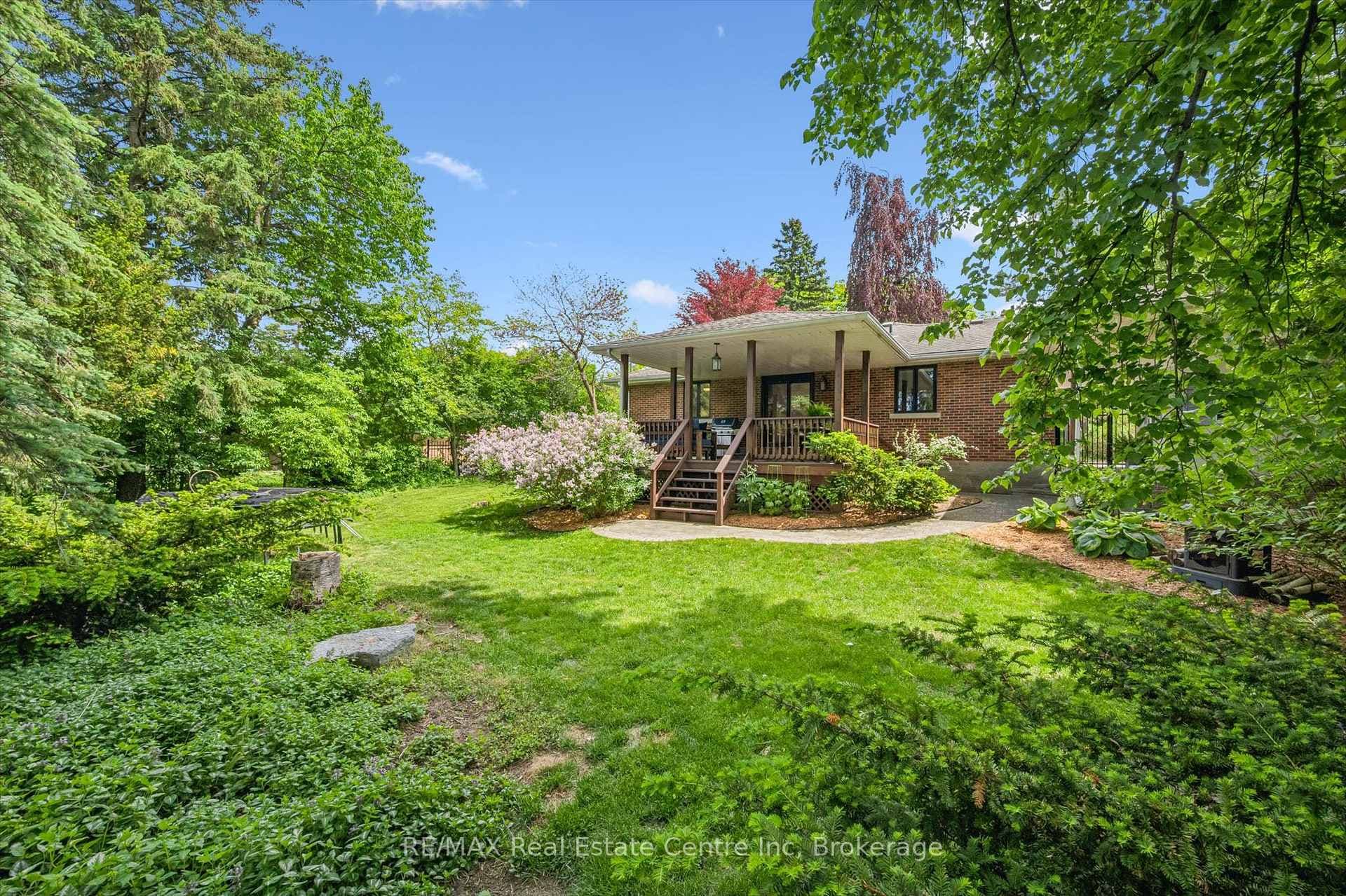11 Floral Drive photo 37