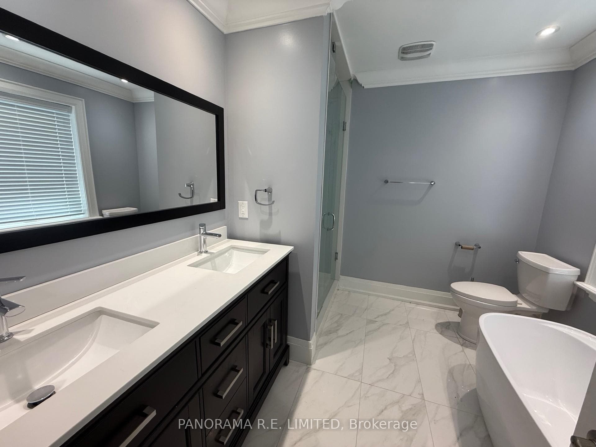 25 Heydon Park Road photo 12