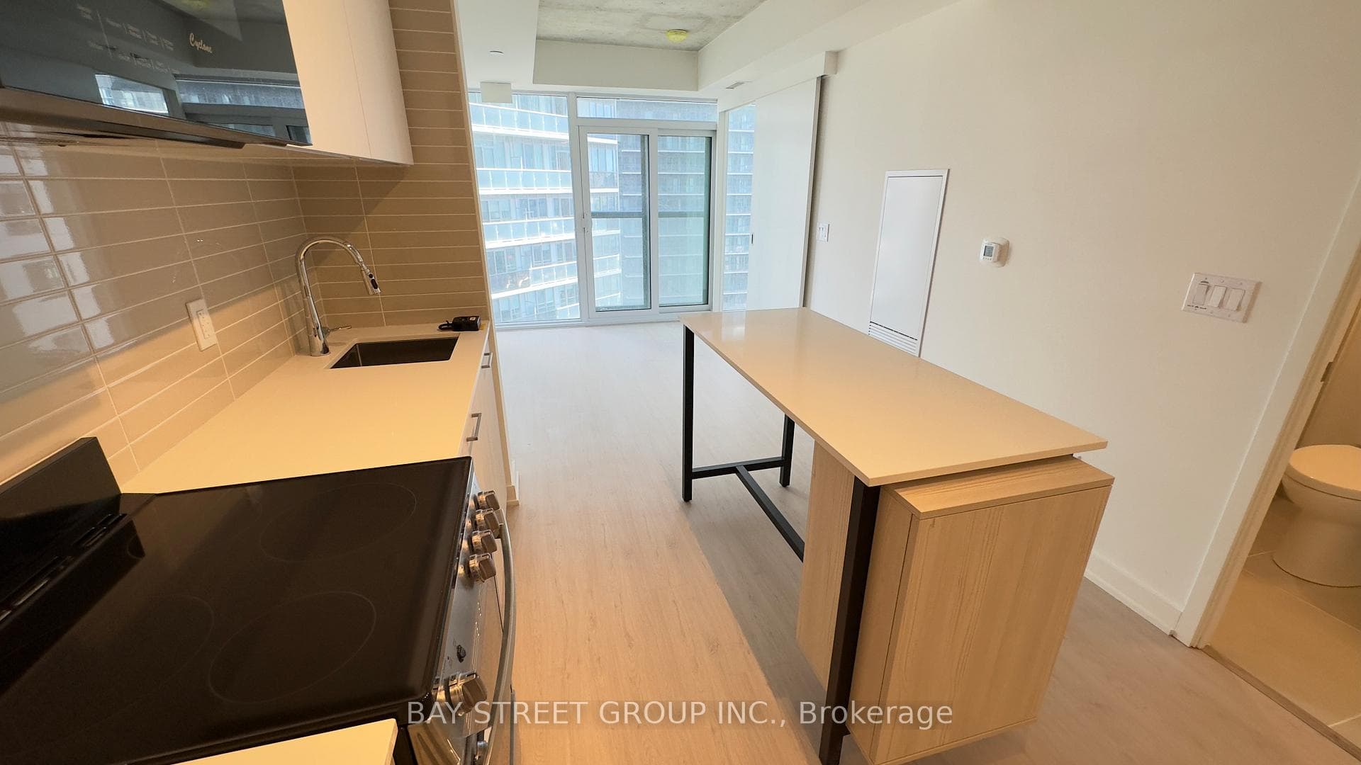 65 Mutual Street Unit 2008 photo 7