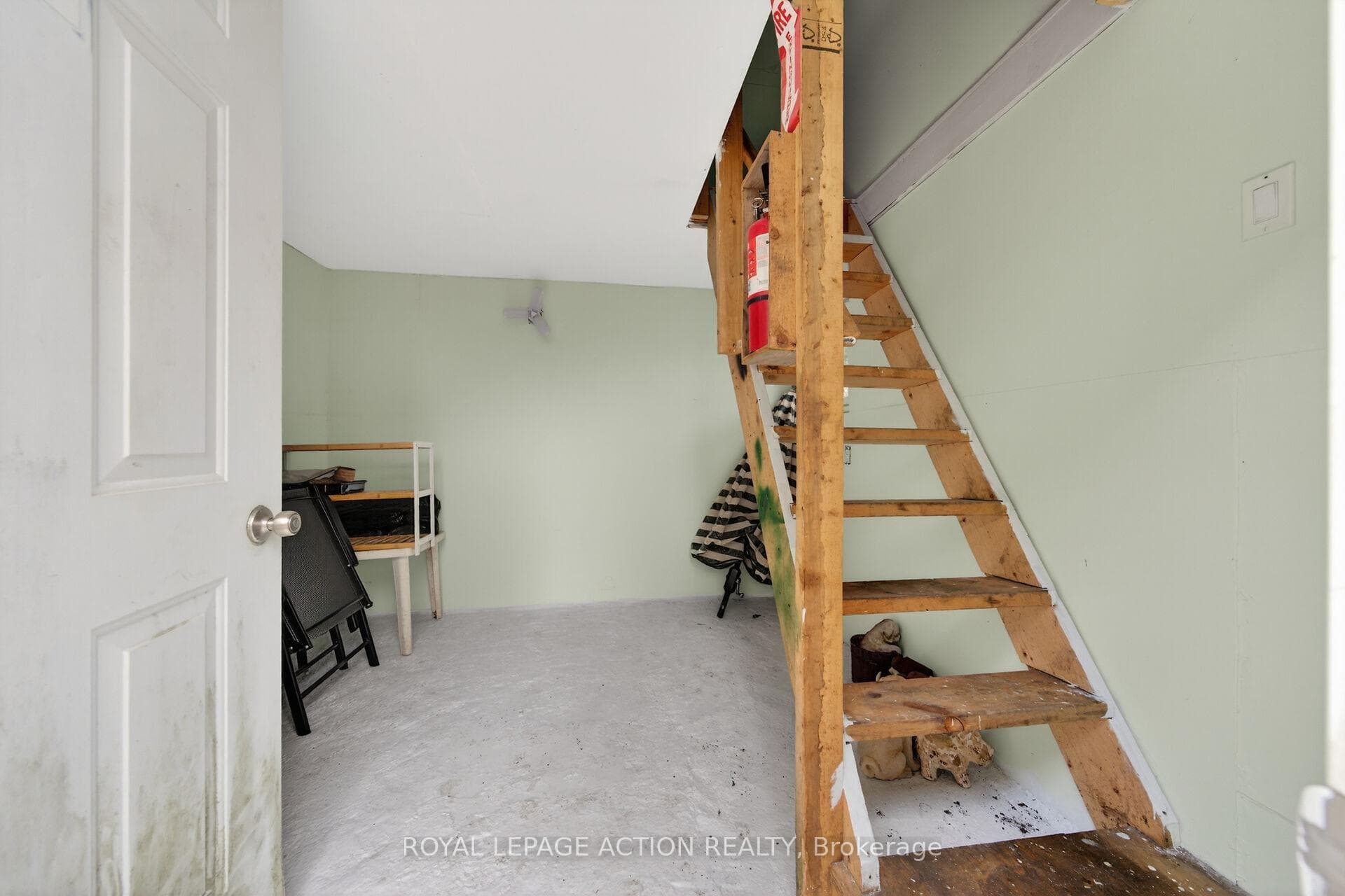 34 Enfield Crescent photo 27