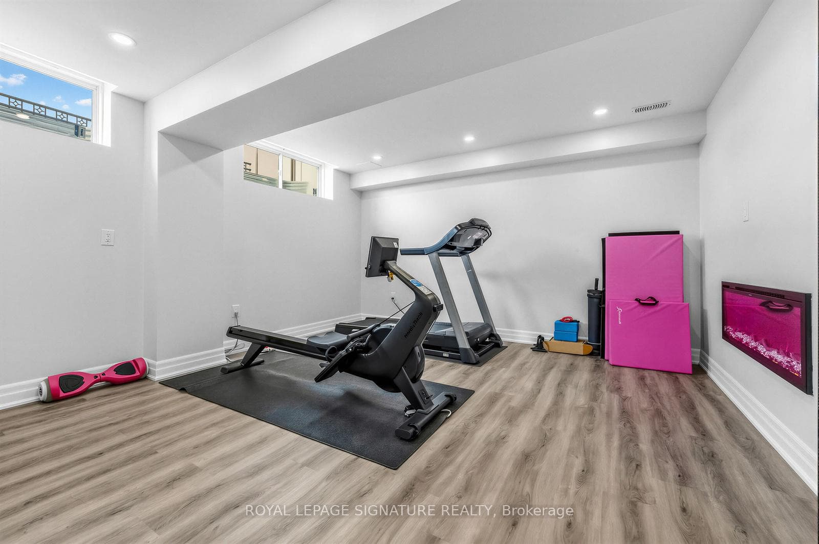 Basement recreation room