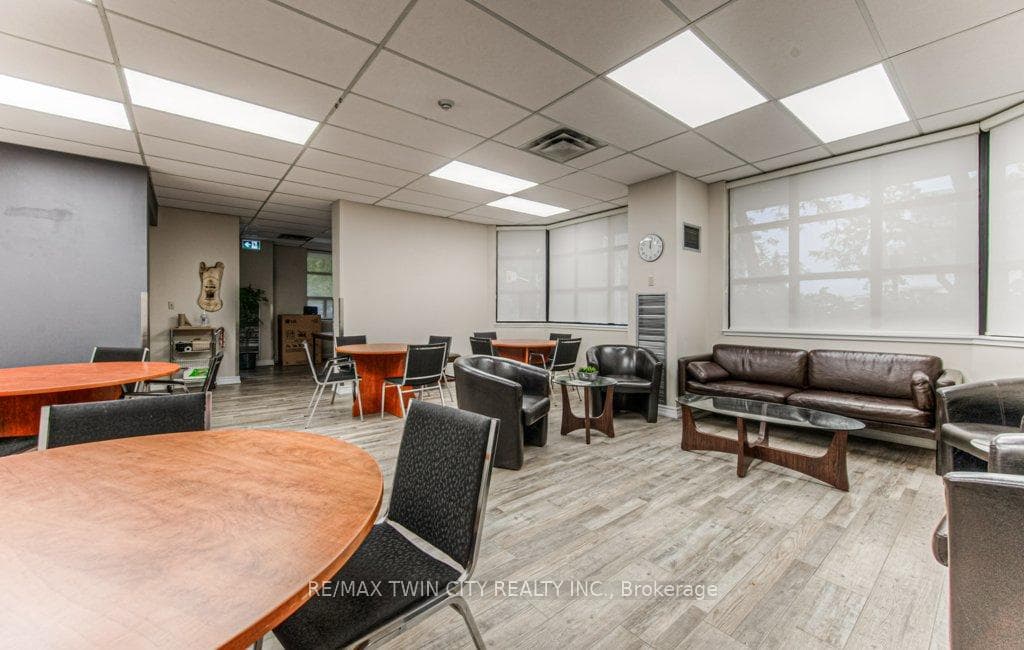 150 Queen Street Unit 305 photo 5