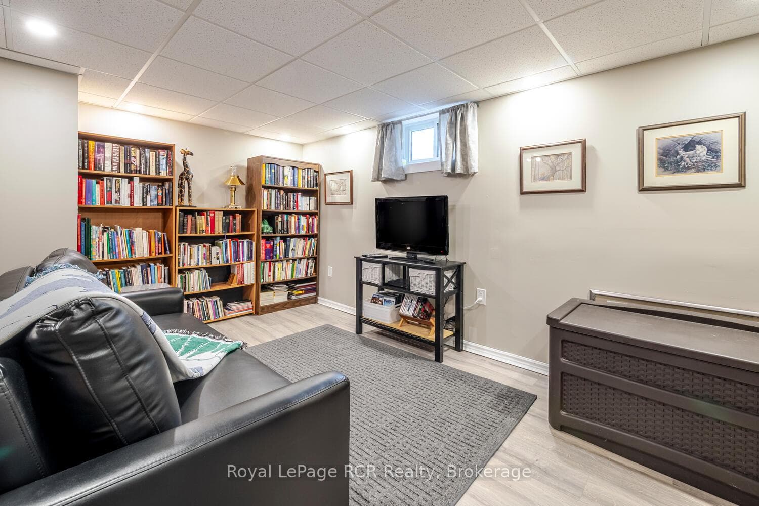 662 7th Avenue photo 32