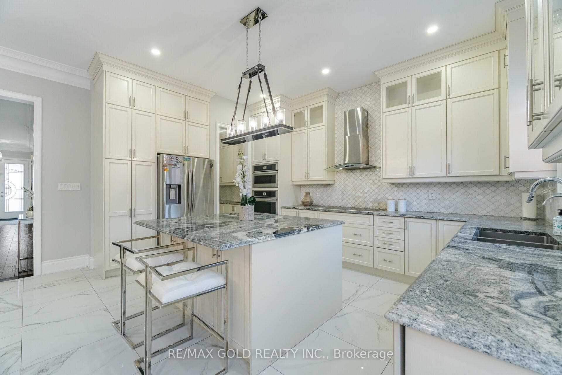 9 Bedouin Crescent photo 8