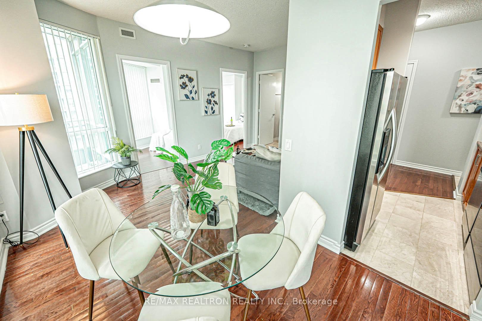 60 Byng Avenue Unit 811 photo 19