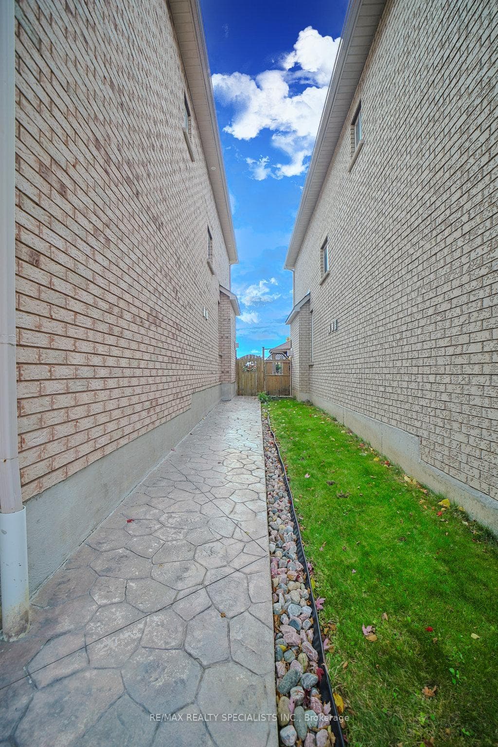 47 Vineyard Avenue photo 41