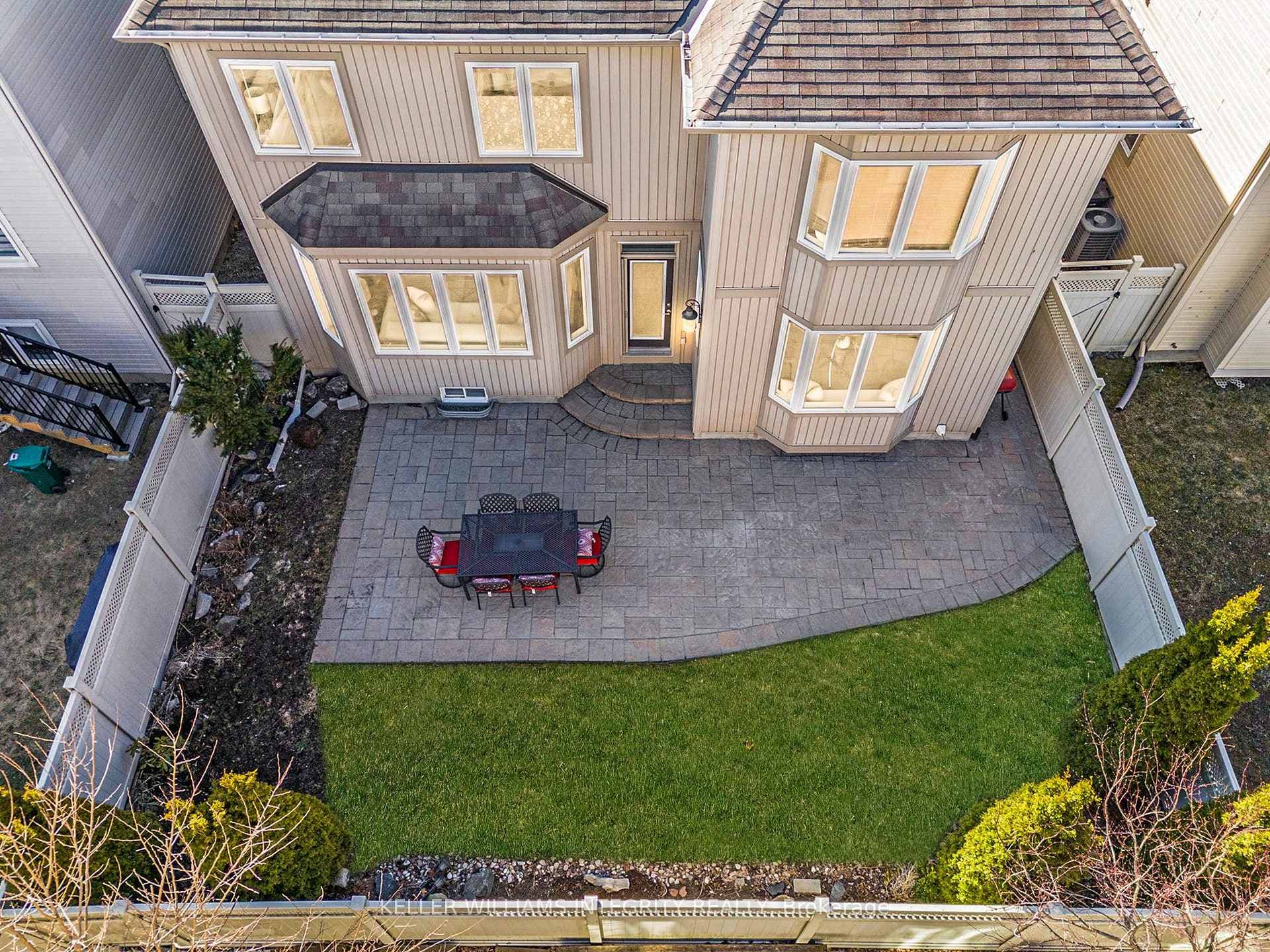 636 Rosehill Avenue photo 3
