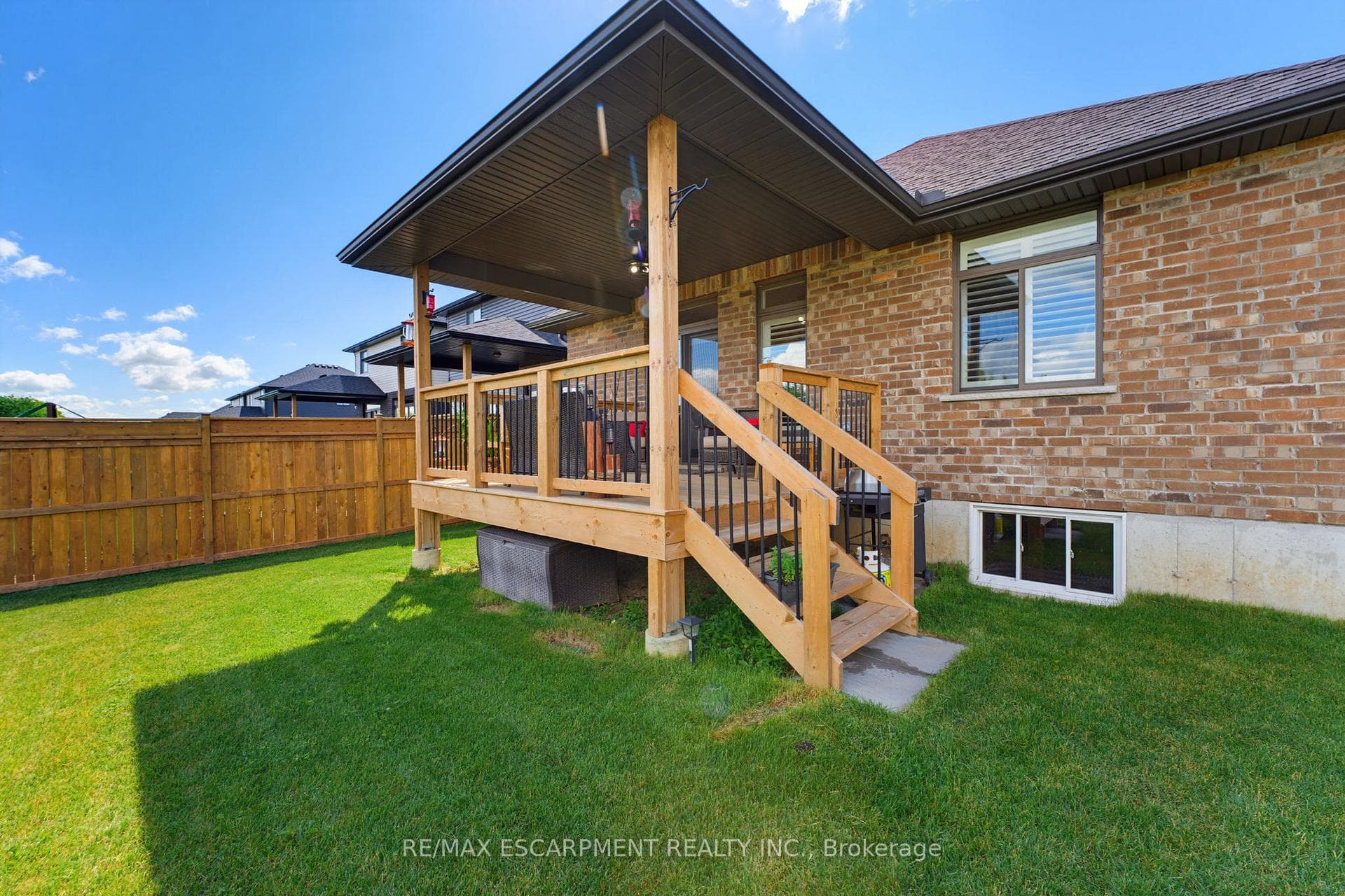 131 Craddock Boulevard photo 30