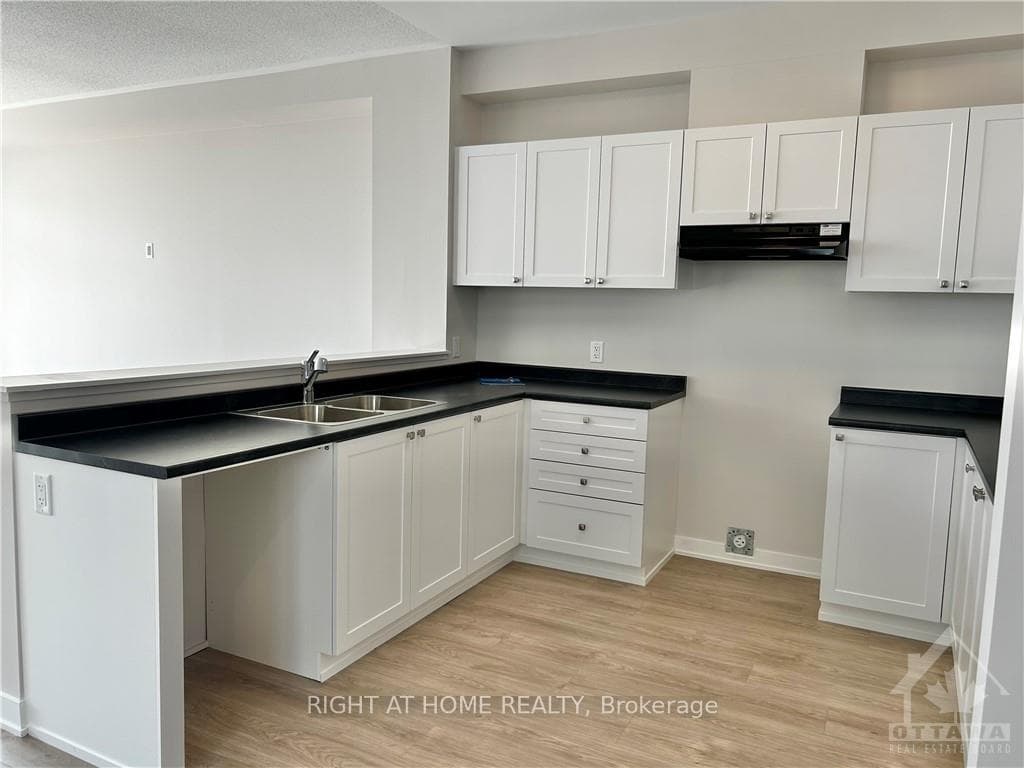 42 STITCH Mews photo 18