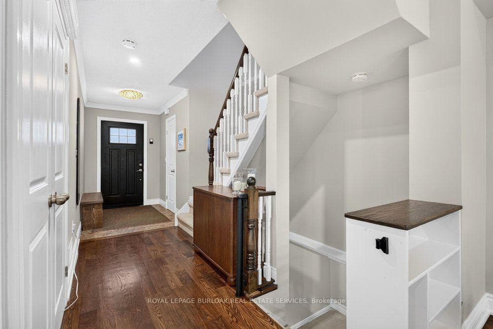 2354 Marine Drive photo 5