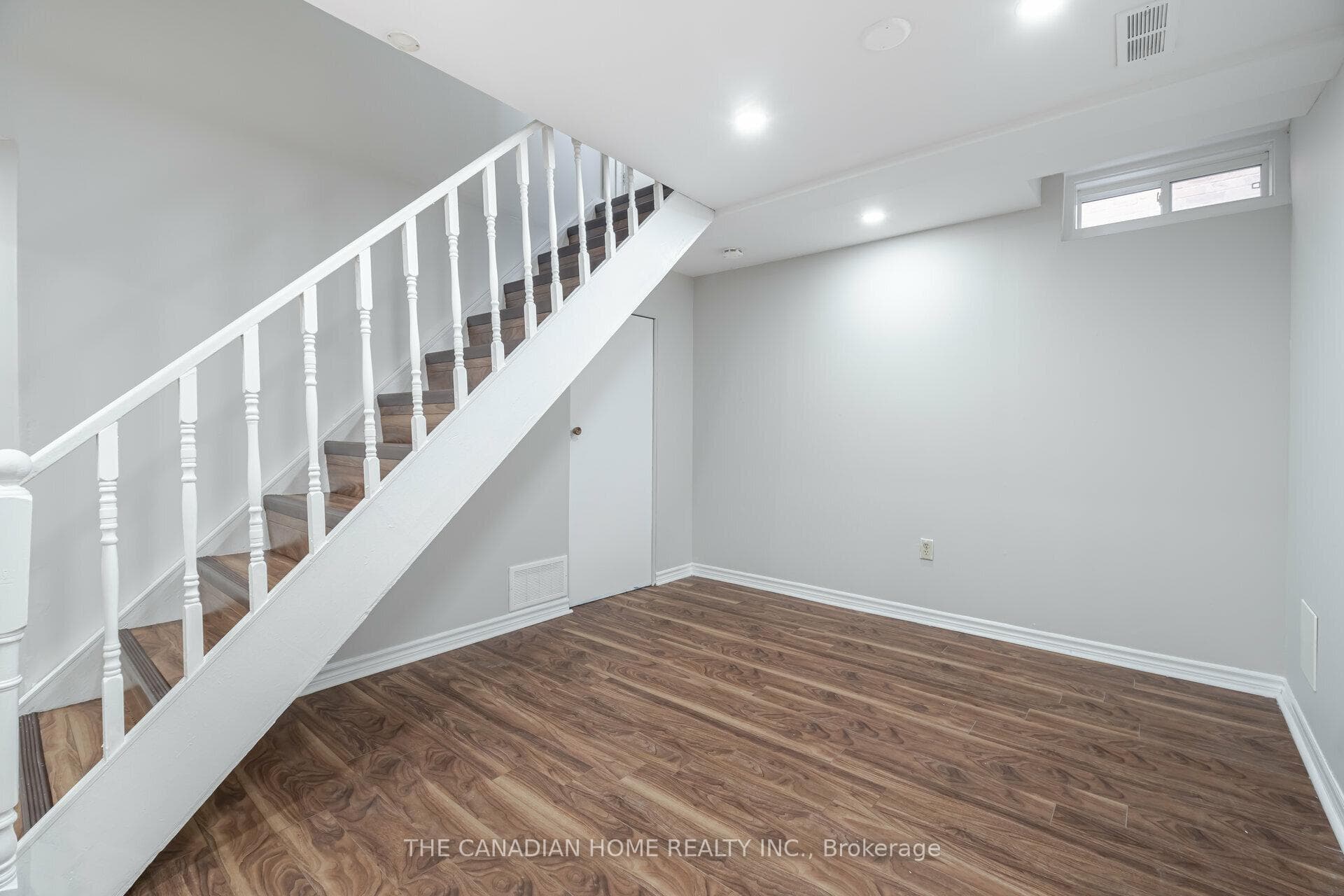 35 GILMOUR Drive photo 36